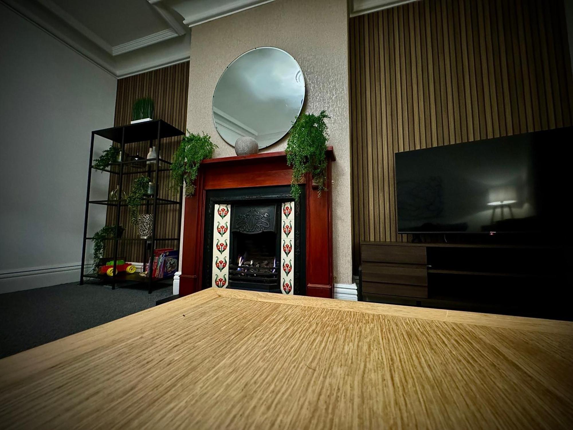 Villa Sleeps10-Parking-Garden-Hottub-Petfriendly à Blackpool Extérieur photo