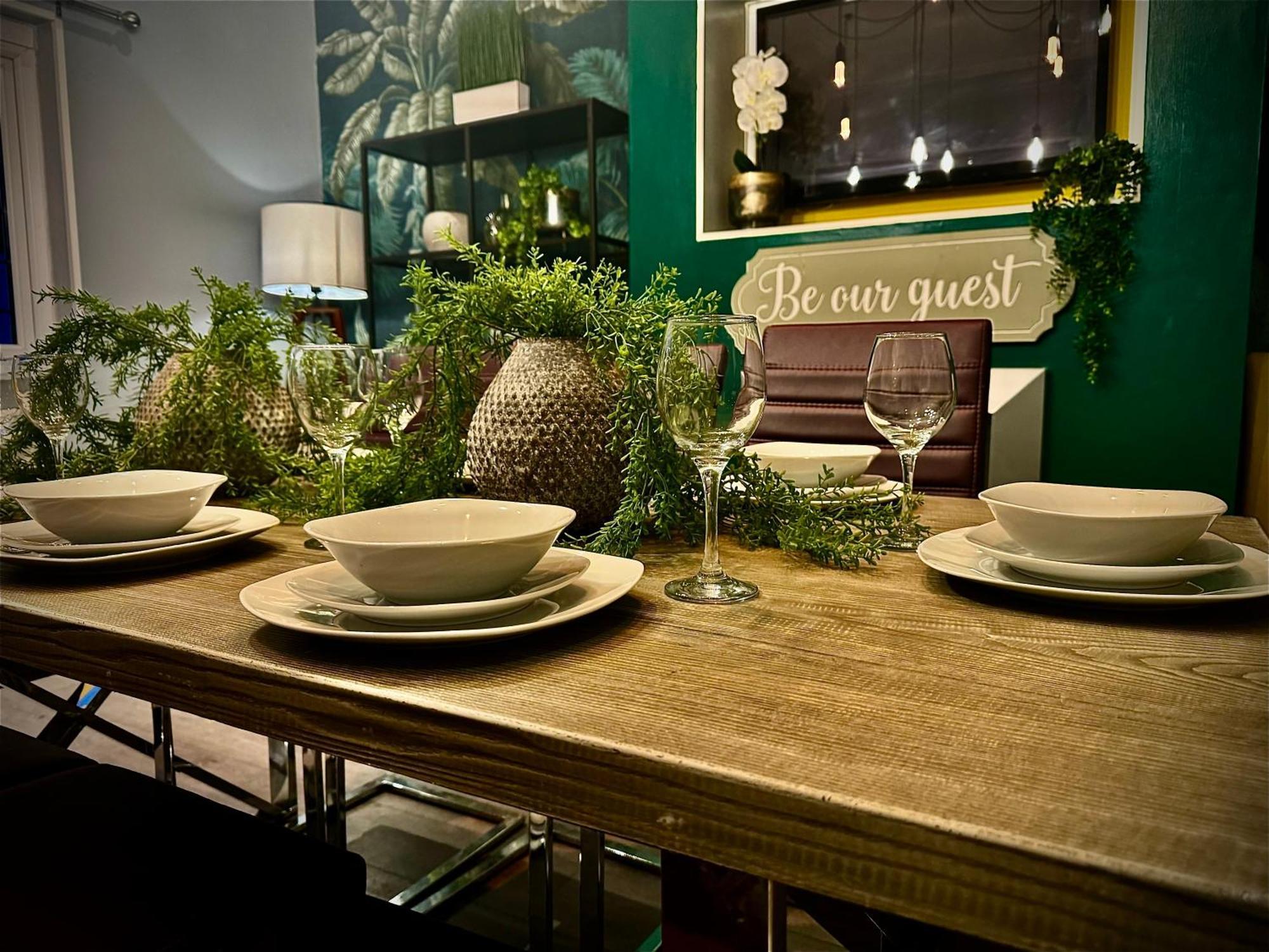 Villa Sleeps10-Parking-Garden-Hottub-Petfriendly à Blackpool Extérieur photo