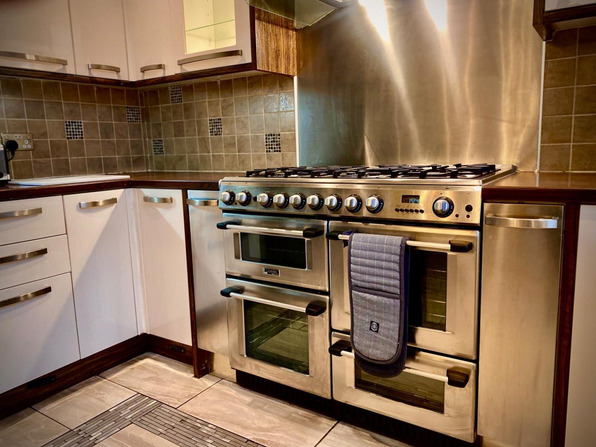 Villa Sleeps10-Parking-Garden-Hottub-Petfriendly à Blackpool Extérieur photo
